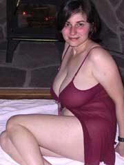 a milf living in Camillus, New York